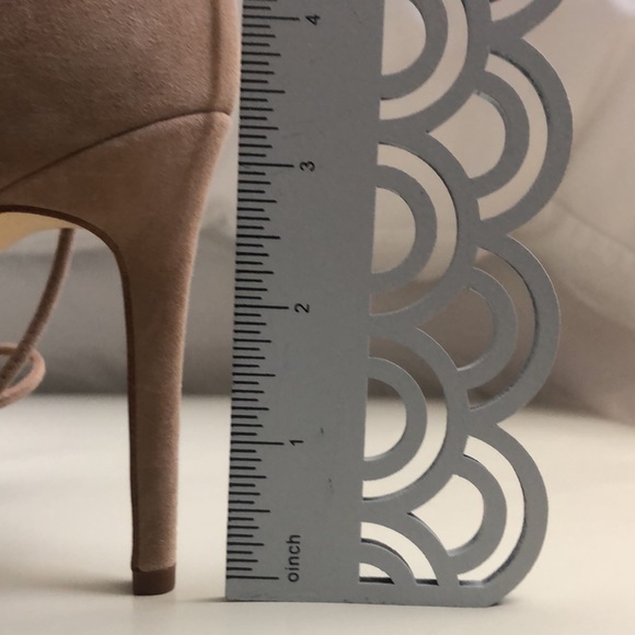 Suede Nude Lord & Taylor Heels - Picture 8 of 10